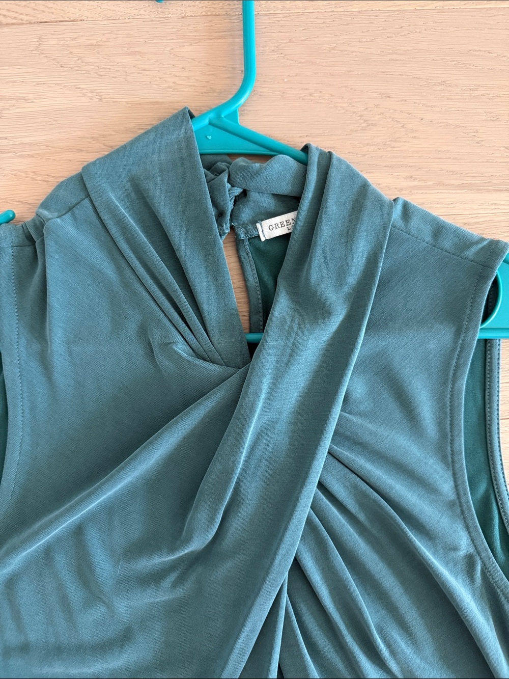 Green Envelope Top - Picture 2 of 4